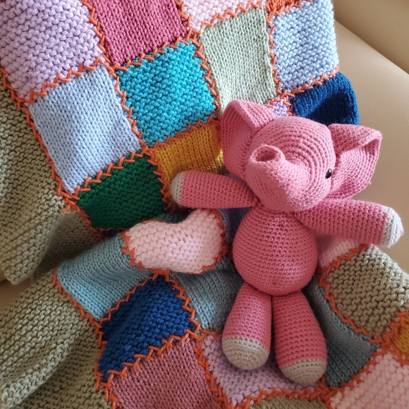 Vintage Handmade Quilted Blanket - Picture 5 of 5